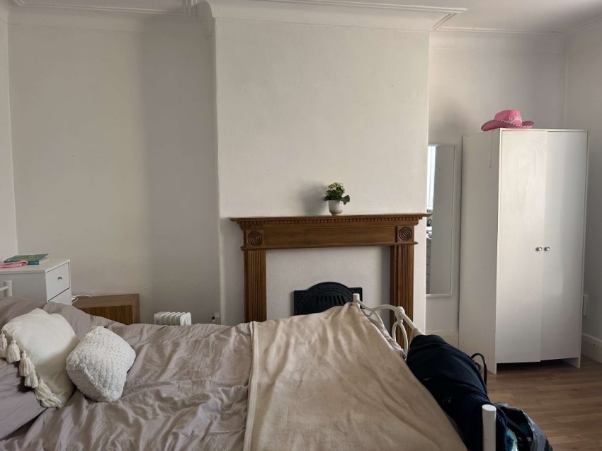 Images for Vegal Crescent, Englefield Green