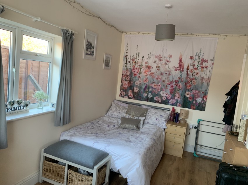 Images for Vegal Crescent, Englefield Green